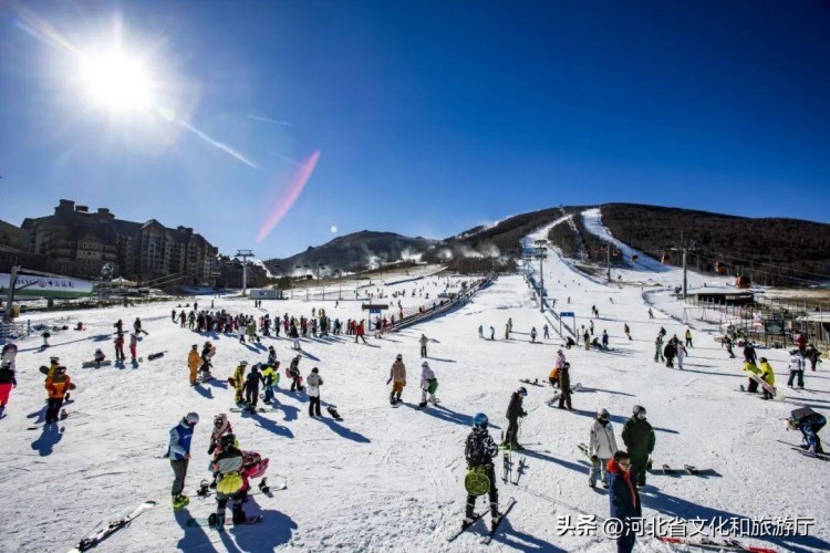 雪上驰骋打卡梦幻冰城堡！在这个度假小镇进入童话世界~